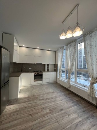 Продаж 1 квартири у затишному районі - фото 1