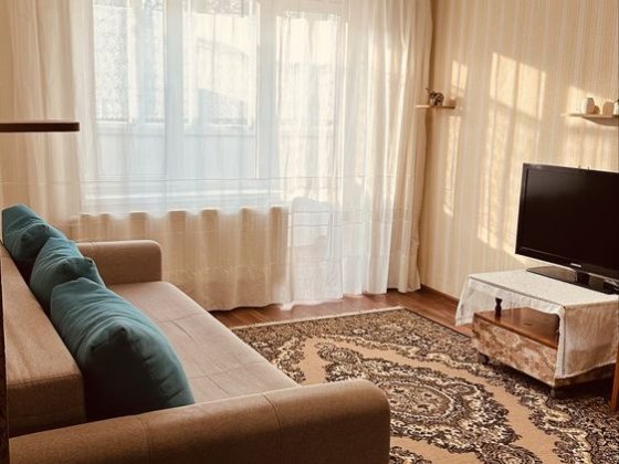 Центр! 3-кімнатна, 2 поверх, 64 м² + бак води з насосом Снятын