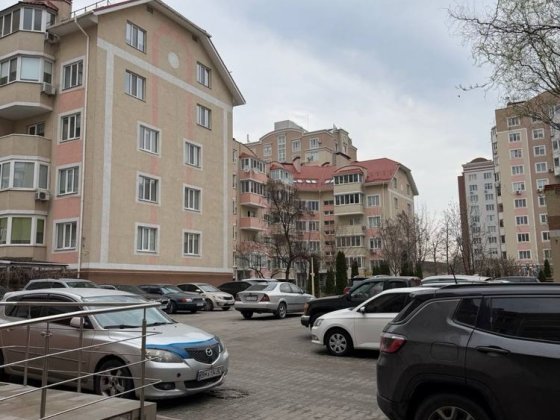 2  к. квартира  ЖК Петрівський квартал з видом на фонтани!