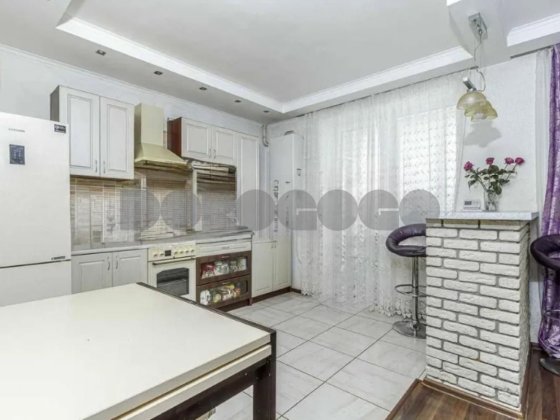 Продаж 2 к квартири з авторським ремонтом !! ЖК Перший парковий