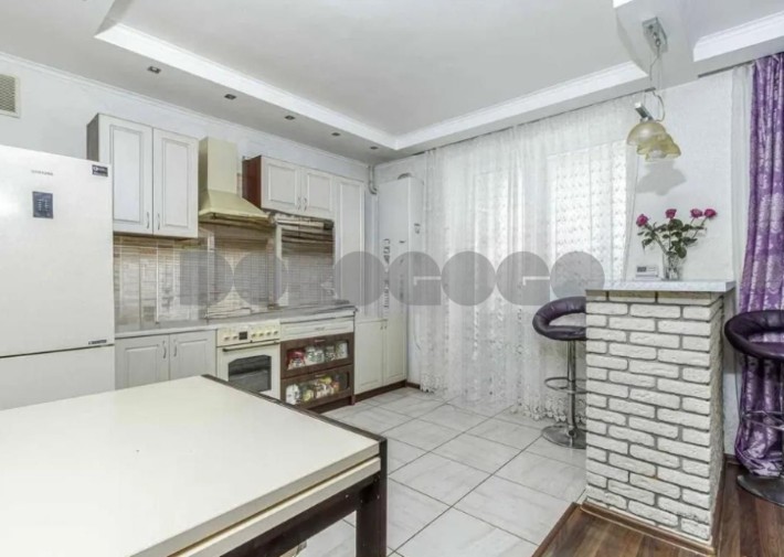 Продаж 2 к квартири з авторським ремонтом !! ЖК Перший парковий - фото 1