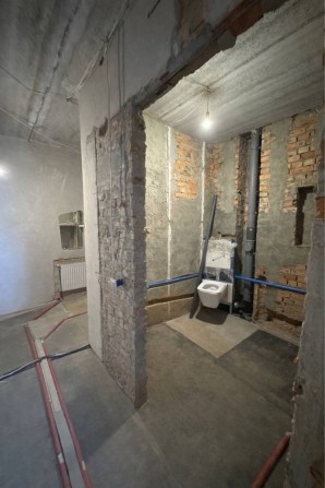 1 кімнатна квартира з частковим ремонтом Газ! - фото 1