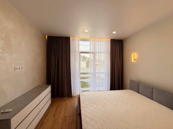 Квартира з ремоном  32м2  + 16м2 подвірʼя - 55000$ - фото 1