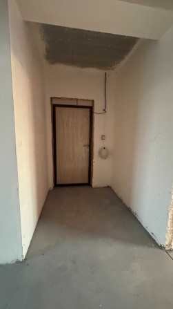 Терміновий продаж 1к квартири з початковим ремонтом, ЖК Амстердам. З балконом - фото 1