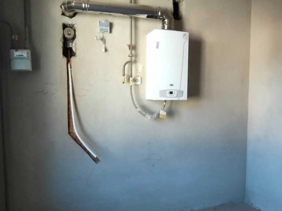 Продам 1к квартиру 40м2, Стяжка, штукатурка, газ.котел