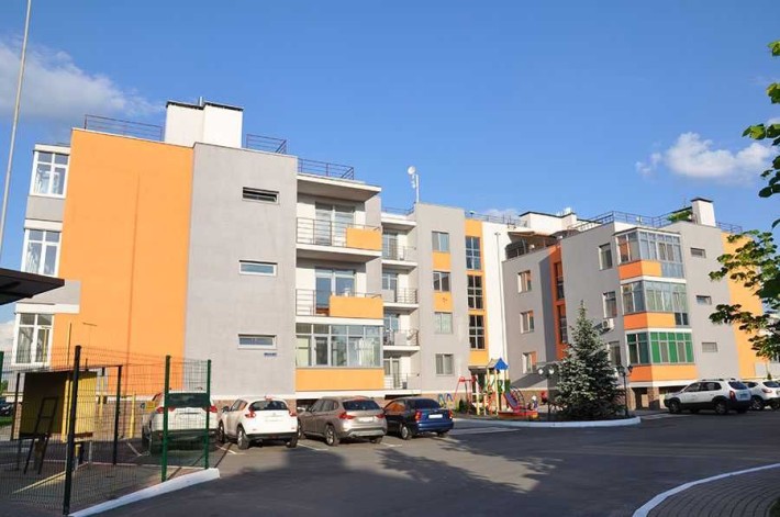 Продаж квартири в КМ Золоче(цокольний поверх) - фото 1