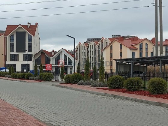 1кімн квартира з власним двориком у клубному будинку Святопетровское