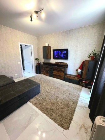 ДЕРЖПРОГРАМИ/Продаж 1к.квартири з двориком  і паркомісцем/БЕЗ КОМІСІЇ - фото 1