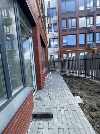 Квартира з двориком - фото 1