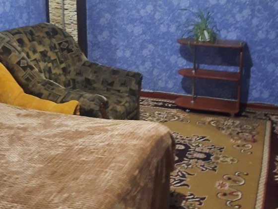 Продам 1-ну квартиру в центрі міста Узина!