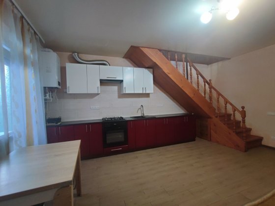 Продається дворівнева квартира в Немішаєве з власним двориком Немішаєве