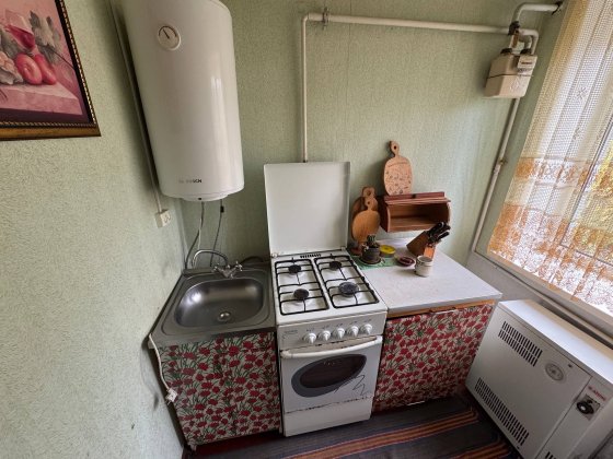 Повноцінна однокімнатна квартира з індивідуальним опаленням