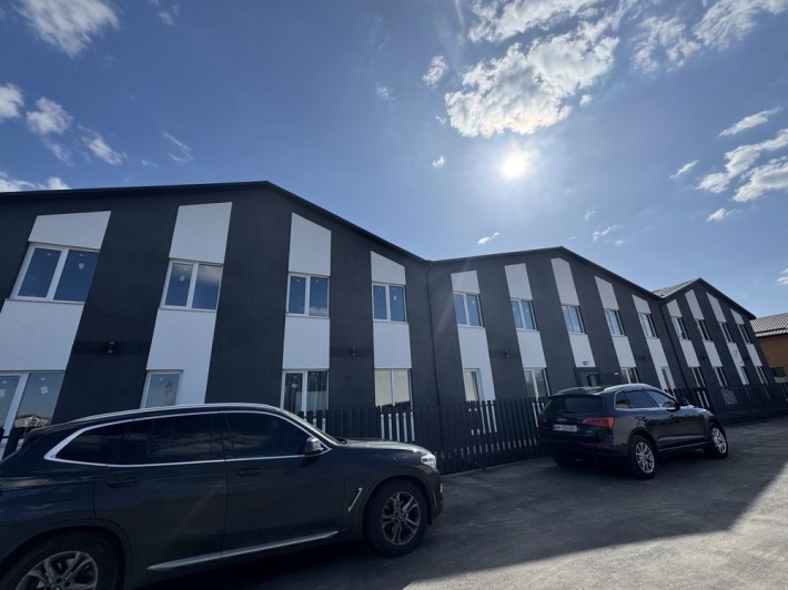 Продаж квартири з двориком - фото 1