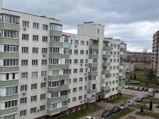 Продається 2 к квартира з ремонтом