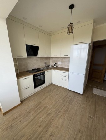 Простора 1 ккв, 39.5 м2 Дмитрівка ЦЕНТР без комісії - фото 1