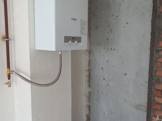 Продам 2х ком 55 м  кв-ру  с. Щасливе ЖК 7Я, 2этаж, ГАЗ