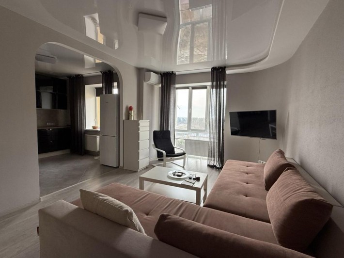 Продаж 1к квартира  з ремонтом ЖК Чайки - фото 1