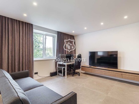 Квартира, 2к. Дизайнерський ремонт. ЖК «Хотів», Обухівський район