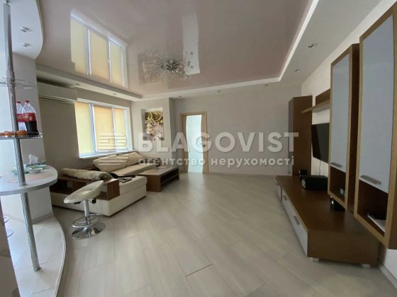 Продаж 2кімн. квартири 72м2 з ремонтом у с.Чайки, ЖК Брест-Литовський Чайки