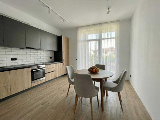 2‑к квартира 64.2 м²  | двостороння | Брюховичі |18В Брюховичі