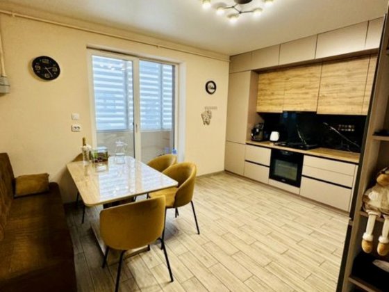 Продаж затишної 2-кім. квартири у смт. Рудно Рудное