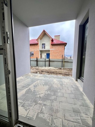2 кімн квартира 70 м2 1 пов Винники Львів дворик тераса новобудова - фото 1