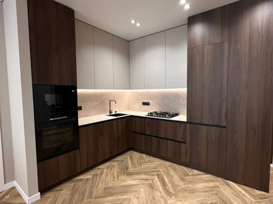 Двох кімнатна квартира Зубра