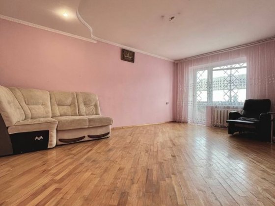 Продаж 3-кімнатної квартири 76 м² + горище, Пустомити, 2 / 2 поверх Пустомыты
