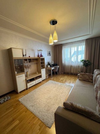 Продаж затишної квартири з ремонтом і каміном в Пустомити - фото 1