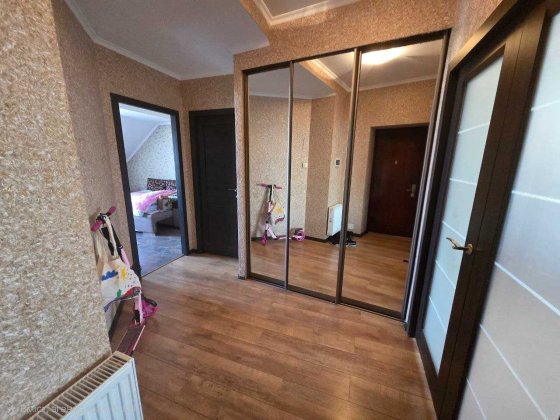 Квартира з гаражем, готова до проживання. ЖК Сонячний Край. (власник) Зимна Вода