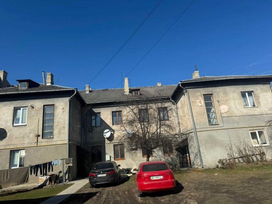 2-х кімнатна квартира, м. Жовква (центр) Жолква