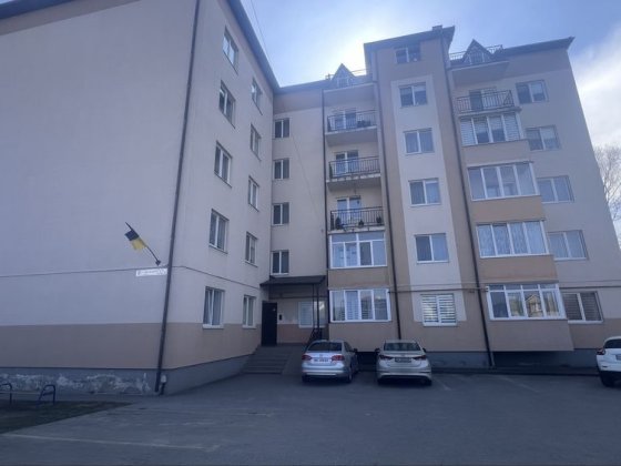 Квартира 3х кімнатна 2х рівнева Жолква