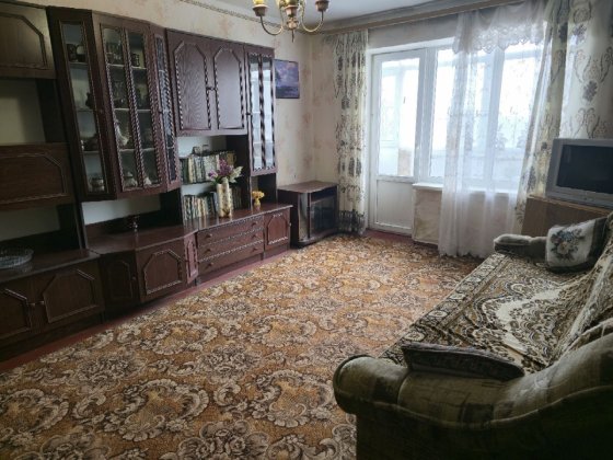 Продам  трьох кімнатну квартиру Снигиревка