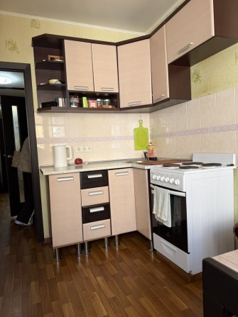 Продам срочно 1 ком кв ЖМ Радужный дом.15/1 - фото 1