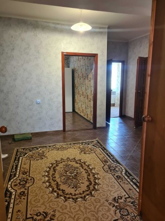 3 ком  квартира, 84 кв метра .Фонтанка, кирпичный дом. газ - фото 1