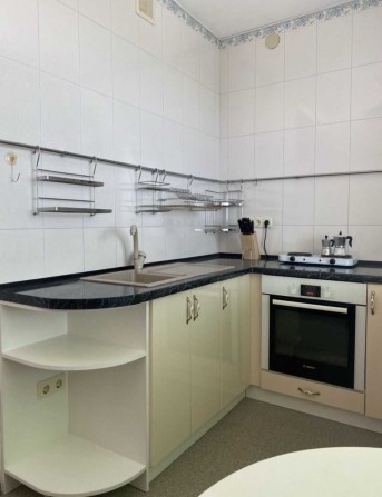 Продам квартиру в кирпичном доме. - фото 1