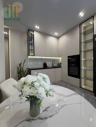 Продам 1 комн в ЖК Таировские Сады! Новый дорогой ремонт. - фото 1