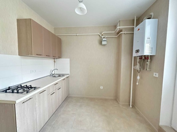 Продам новую квартиру с ремонтом в ЖК 7 небо, никто не жил. - фото 1