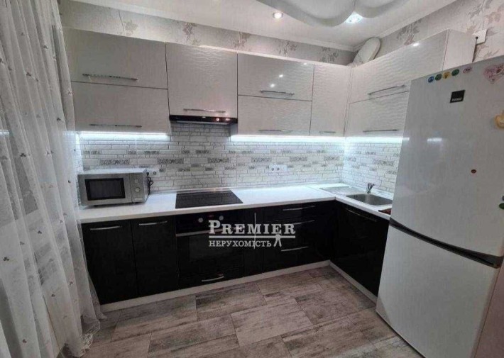 1 комнатная квартира 35 м2 Таирова  ЖК Радужный - фото 1