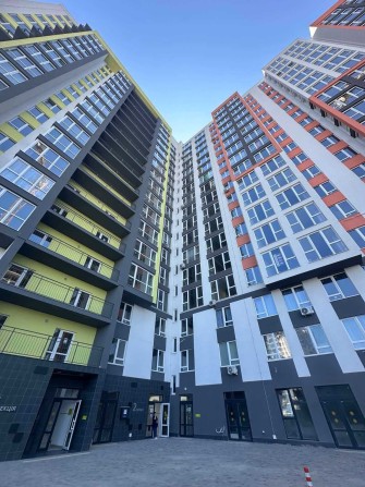 1 комнатная квартира 42 м2  ЖК Акварель 8 - фото 1