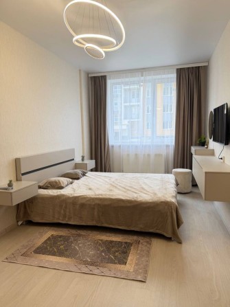 Продам новую классную квартиру ЖМ 7 Небо Зайти и жить! Укомплектована! - фото 1