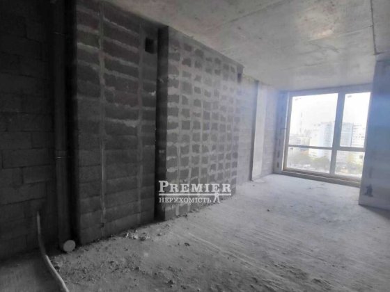 Терміновий продаж СТУДІЯ на Марсельській Крыжановка