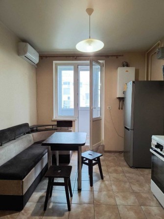 Продам простору 1-кімнатну квартиру з меблями в ЖК «7 НЕБО» | Держпрограми - фото 1