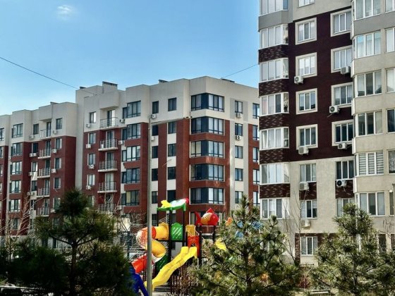Продам 1-кім. квартиру 44 м кв в ЖК Золота Ера Крыжановка