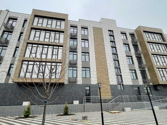 Продаються апартаменти з дизайнерським ремонтом в Совіньйоні. Лиманка