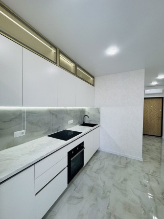 1-ком с ремонтом, на ул Вильямса  ЖК «Акварель 2» 57000уе.  Мебель и техника. Срочная продажа! НИЗКА - фото 1