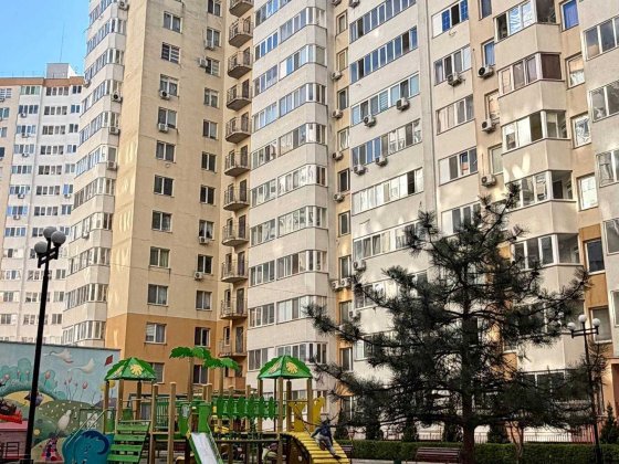 Продам квартиру в ЖК Радужный, 2 к. квартира, можно под программы Лиманка