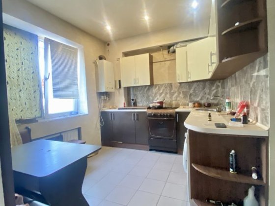 Однушка в Молодежном с инд.газ. отоплением Молодіжне