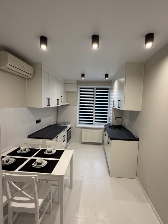 Продам 1-но кімнатну квартиру з гарним ремонтом - фото 1