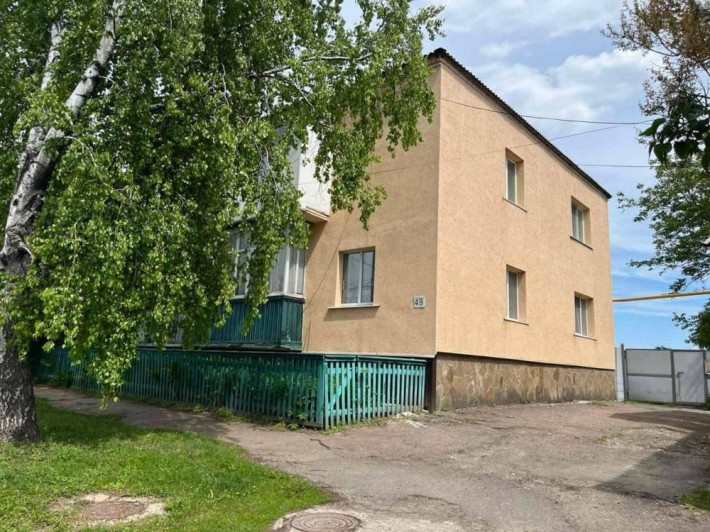 ПРОДАМ 3-кімнатну квартиру в центрі Путивль - фото 1